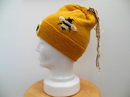 knit bee hat