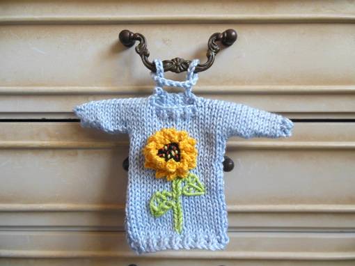 sunflower-hand-knit-mini-sweater-ornament