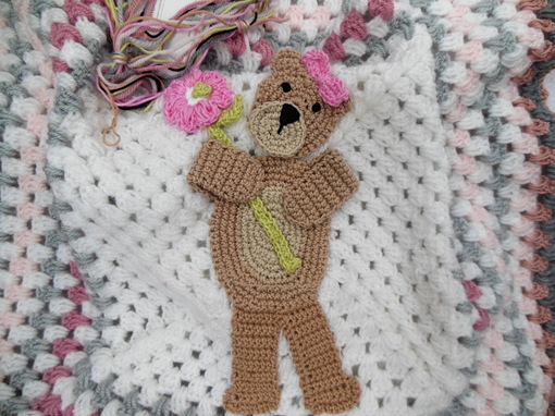 crochet-baby-blanket-with-teddy-bear