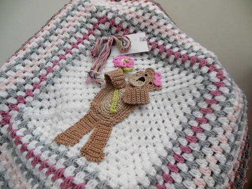 crochet-baby-blanket-with-teddy-bear