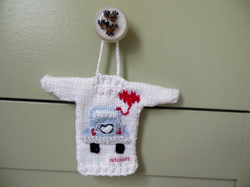 just-married-mini-sweater-ornament